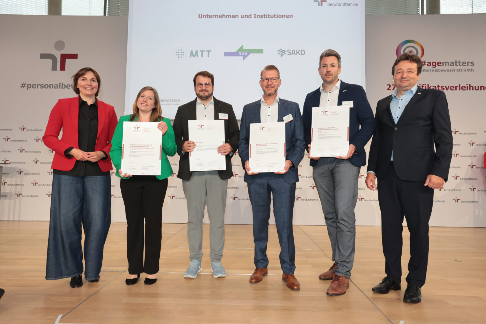 Foto von der Zertifikatsverleihung